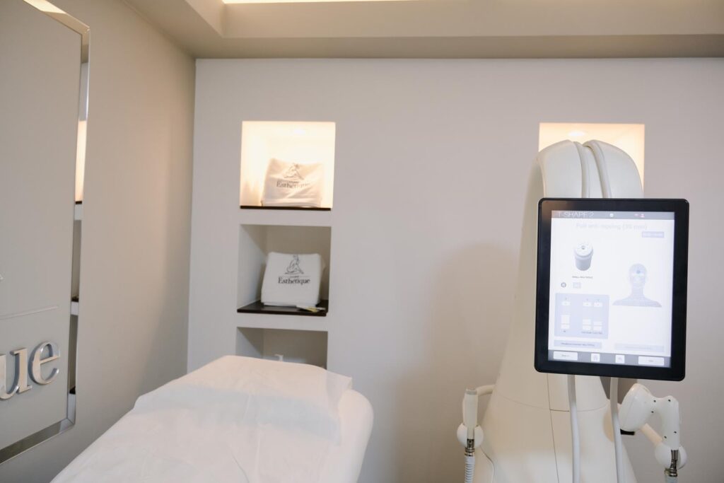 Galerie T-Spahe 2 la Studio Esthétique Iași servicii de epilare laser definitivă, tratamente faciale și corporale